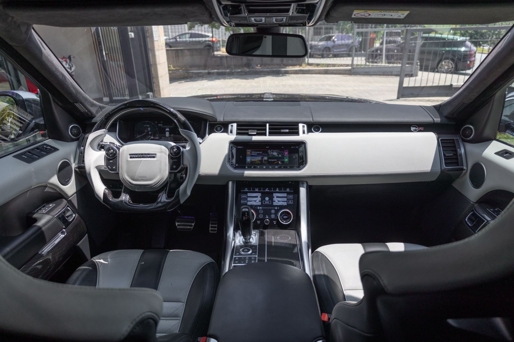 LAND ROVER RANGE ROVER SPORT SVR