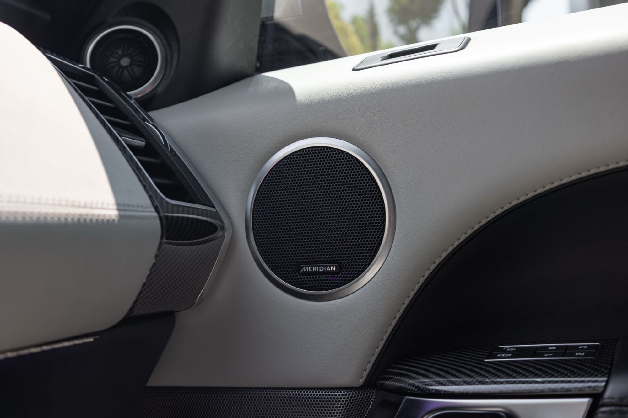 LAND ROVER RANGE ROVER SPORT SVR