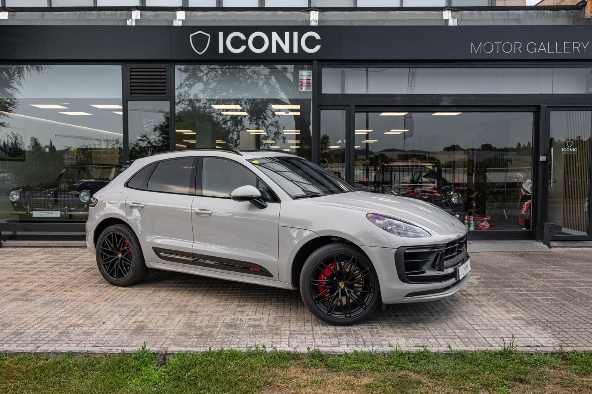PORSCHE MACAN GTS