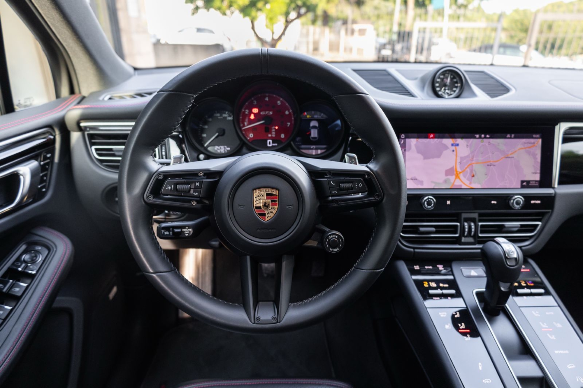 PORSCHE MACAN GTS