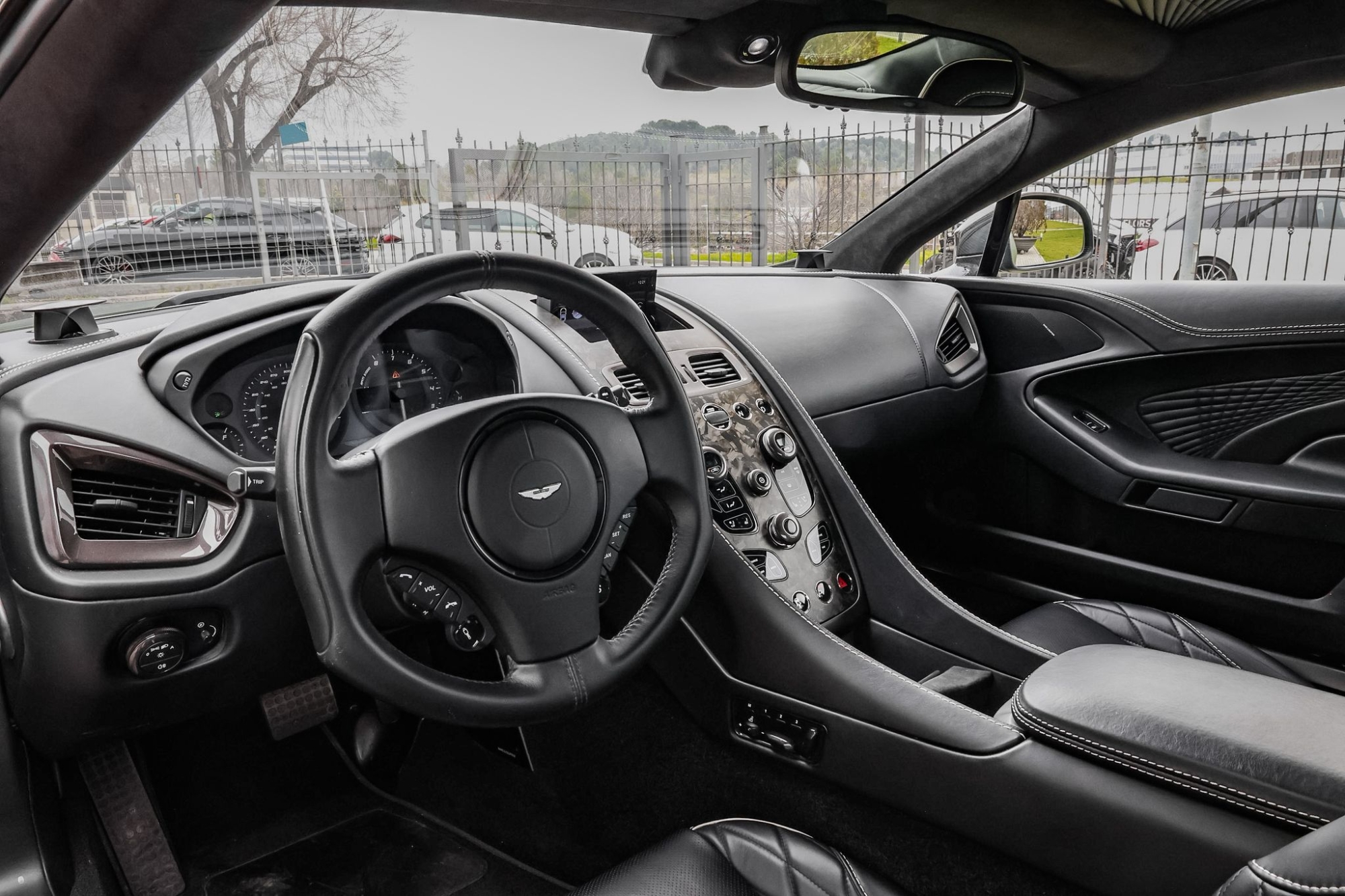 ASTON MARTIN VANQUISH S