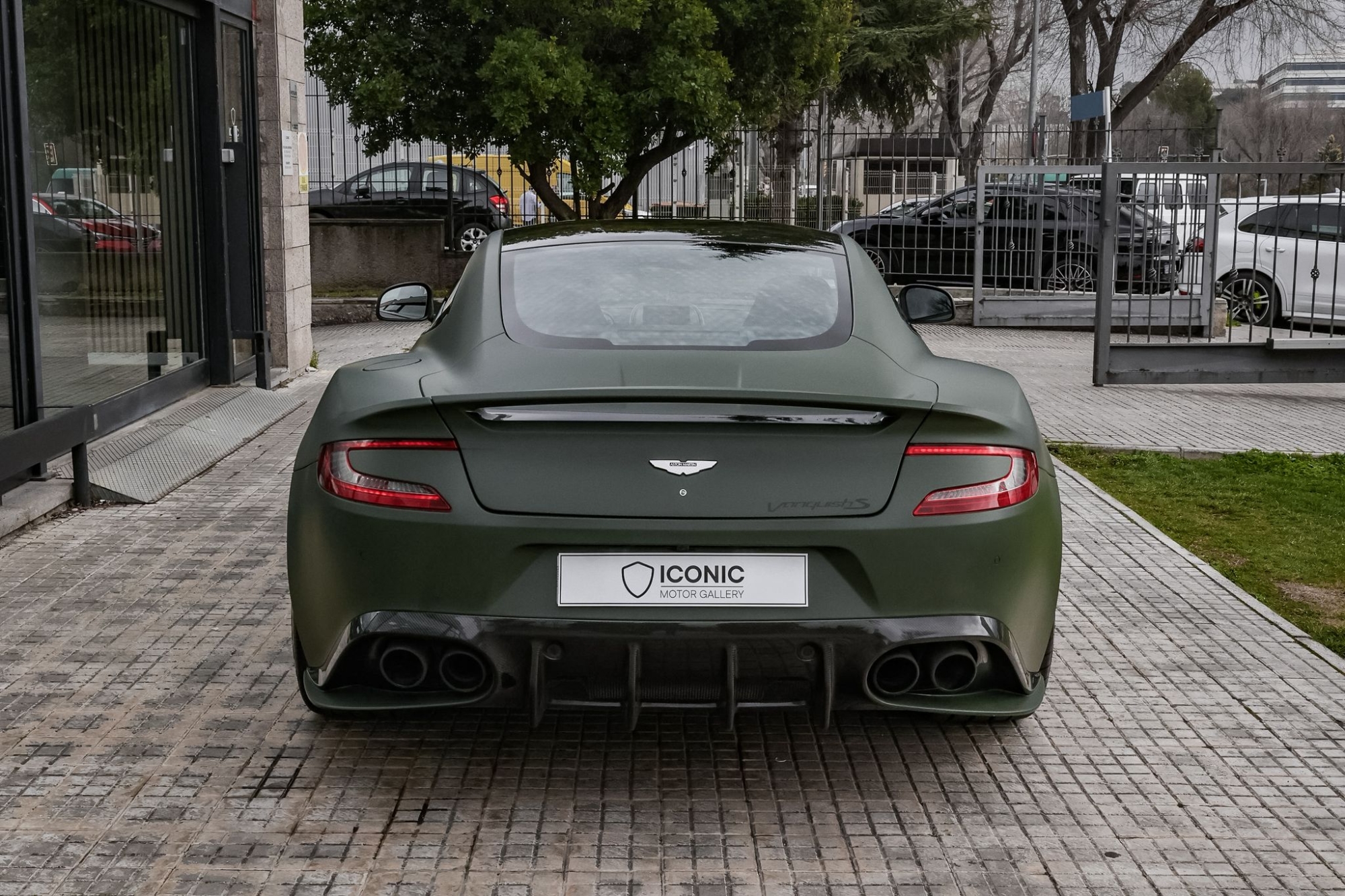 ASTON MARTIN VANQUISH S