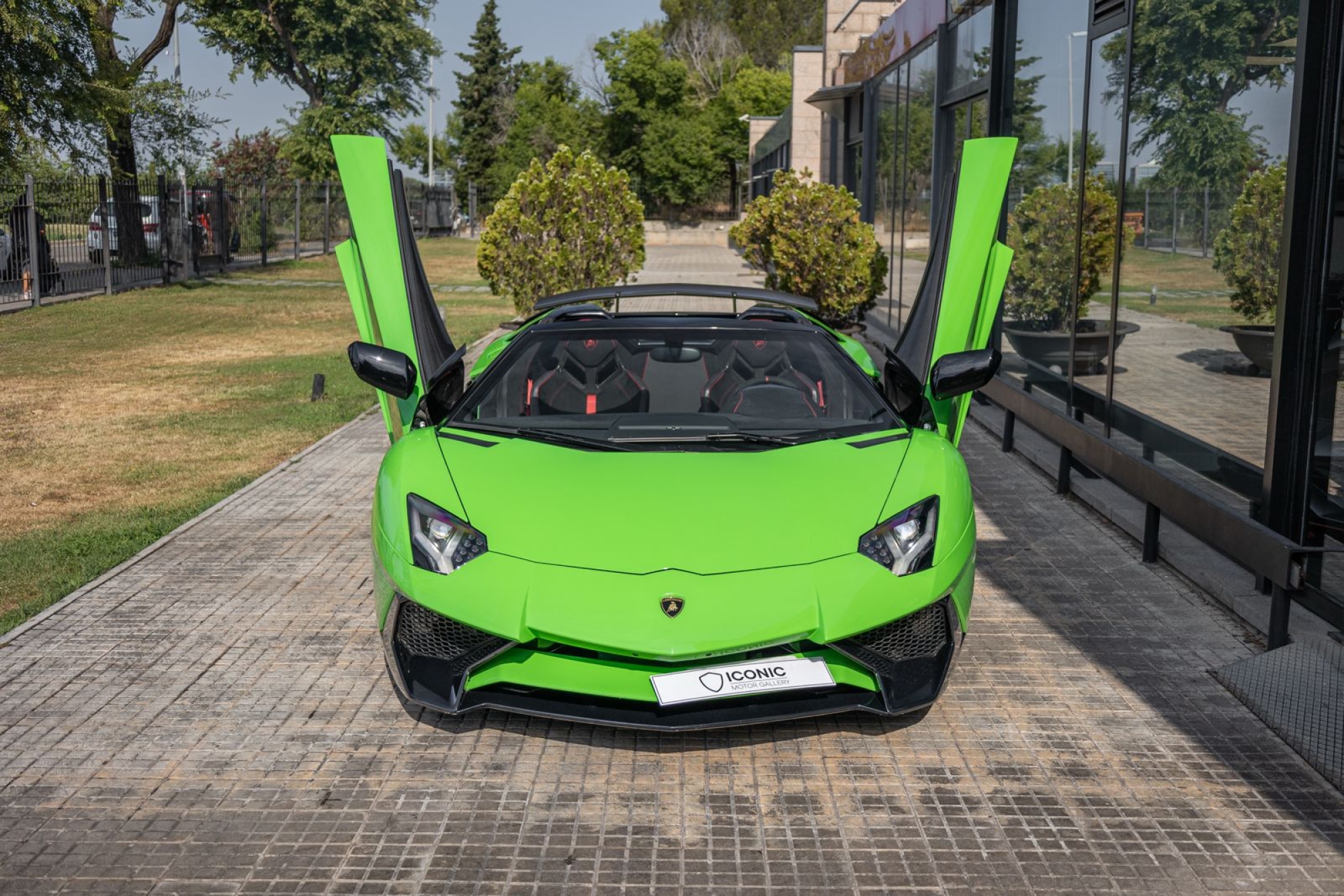 LAMBORGHINI AVENTADOR SV ROADSTER