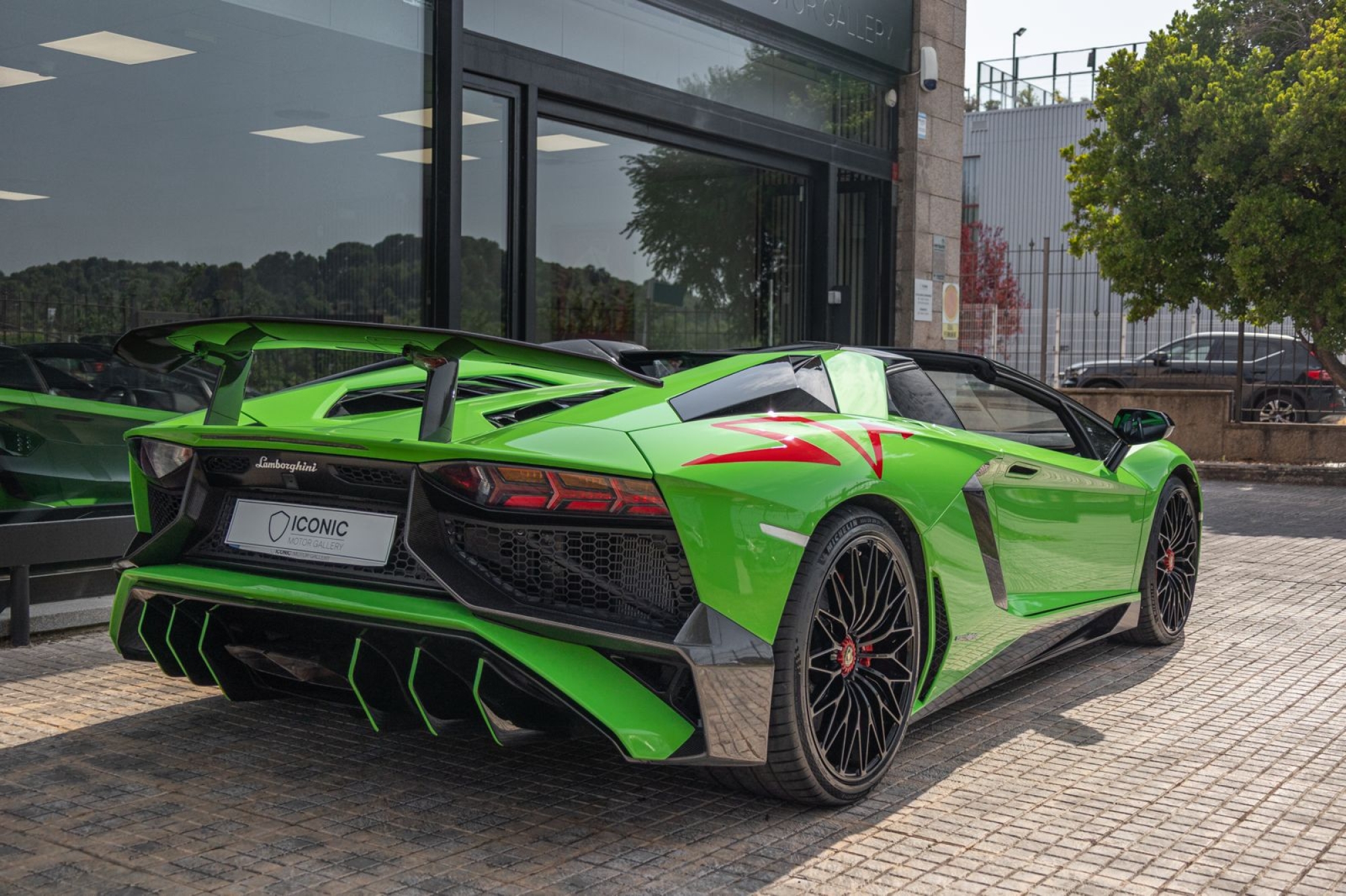 LAMBORGHINI AVENTADOR SV ROADSTER