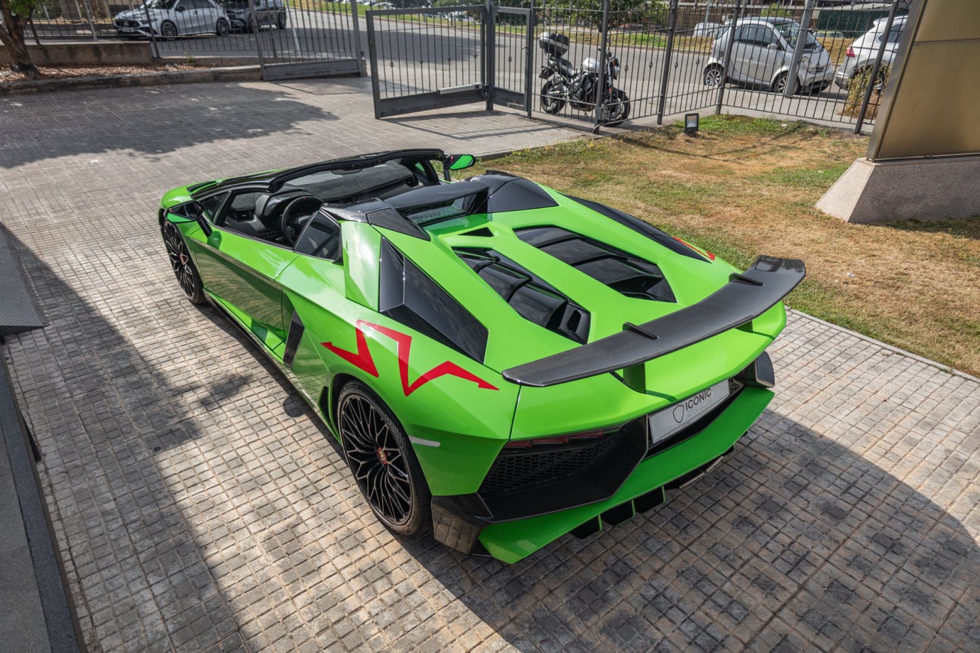 LAMBORGHINI AVENTADOR SV ROADSTER