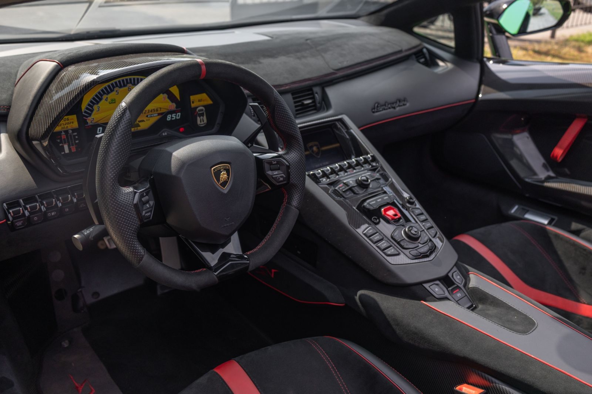 LAMBORGHINI AVENTADOR SV ROADSTER