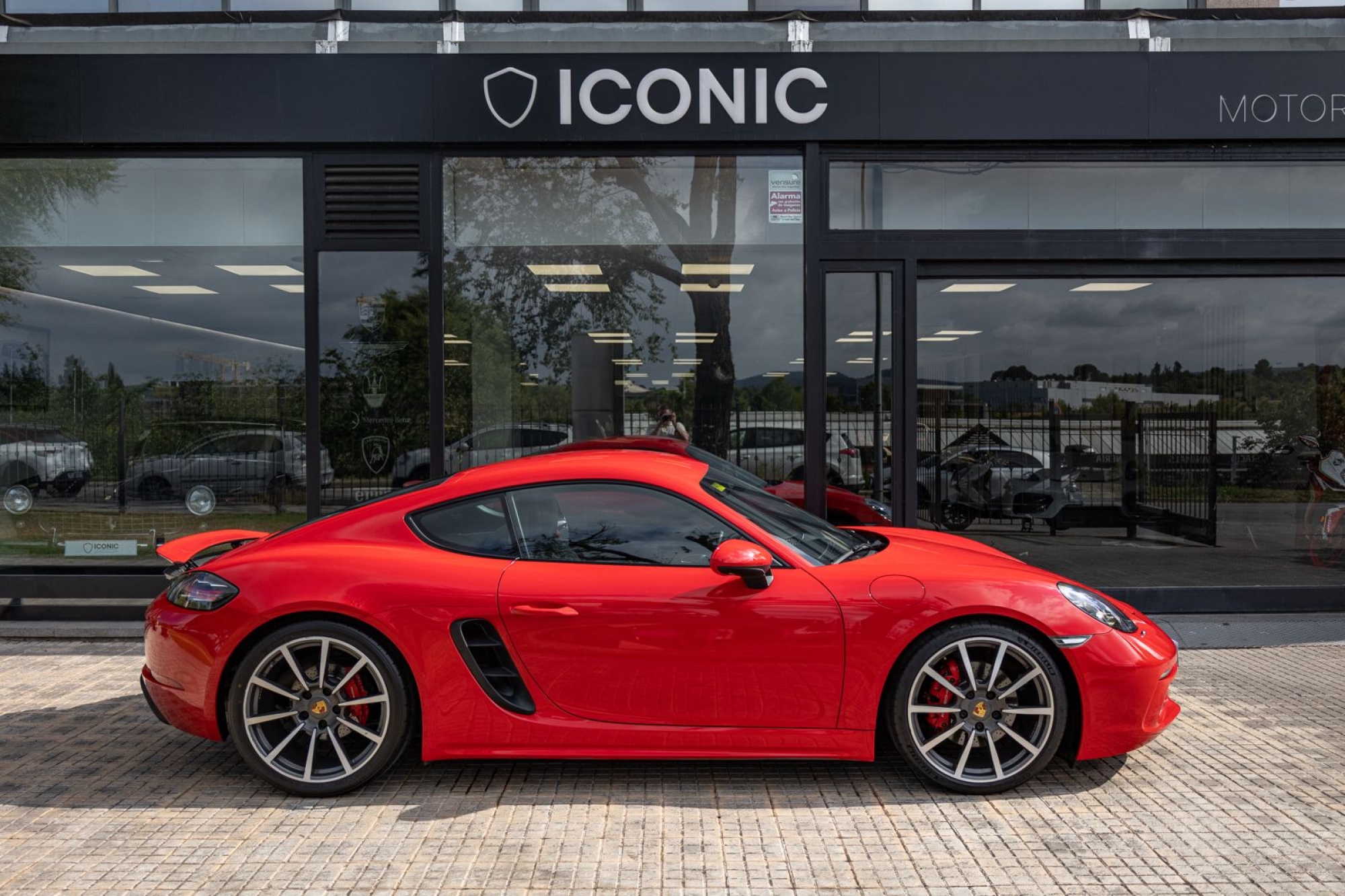 PORSCHE 718 CAYMAN S