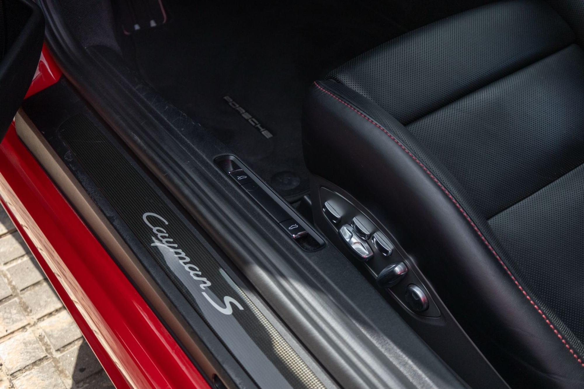 PORSCHE 718 CAYMAN S