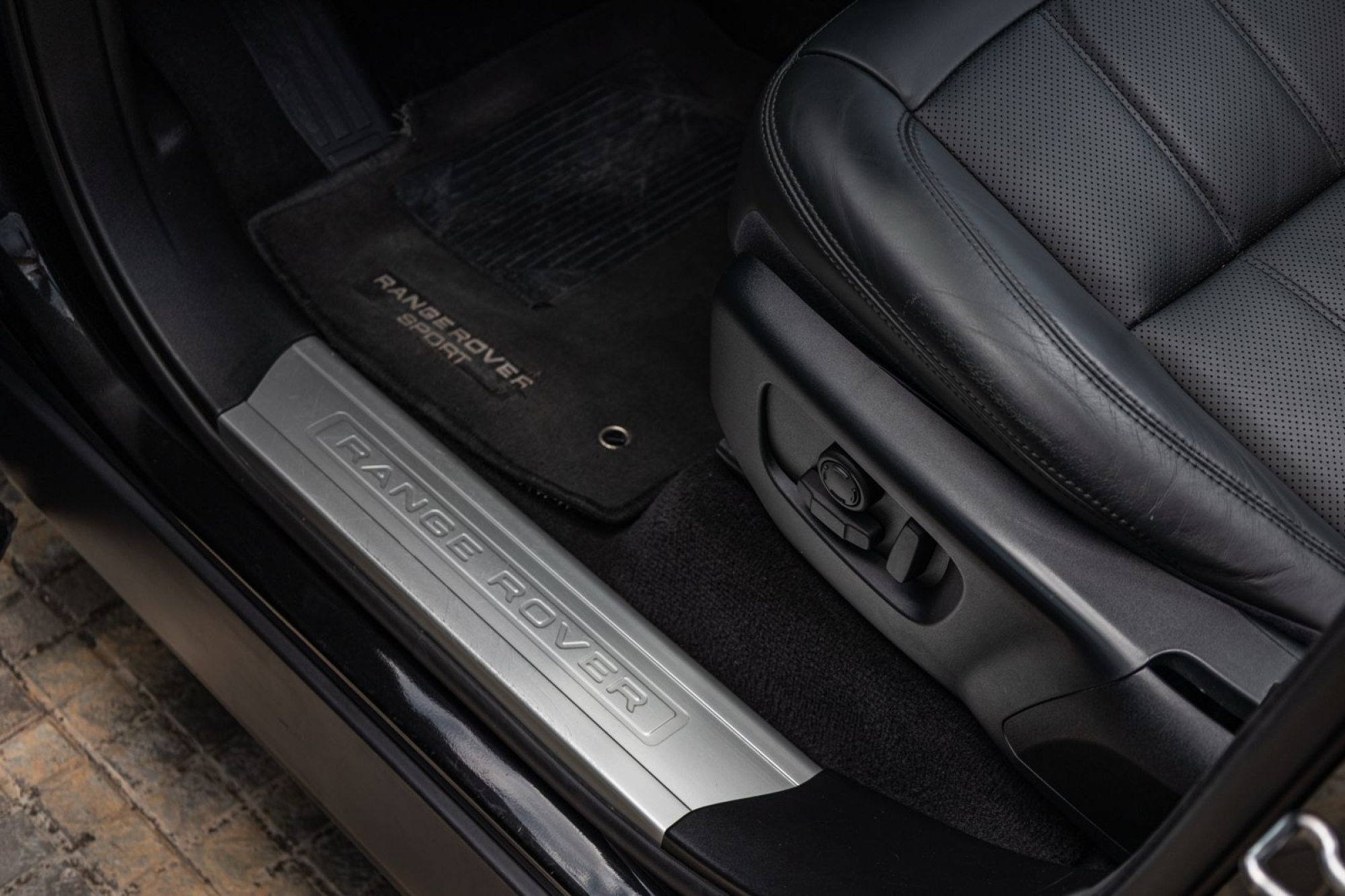 LAND-ROVER RANGE ROVER SPORT SUPERCHARGED