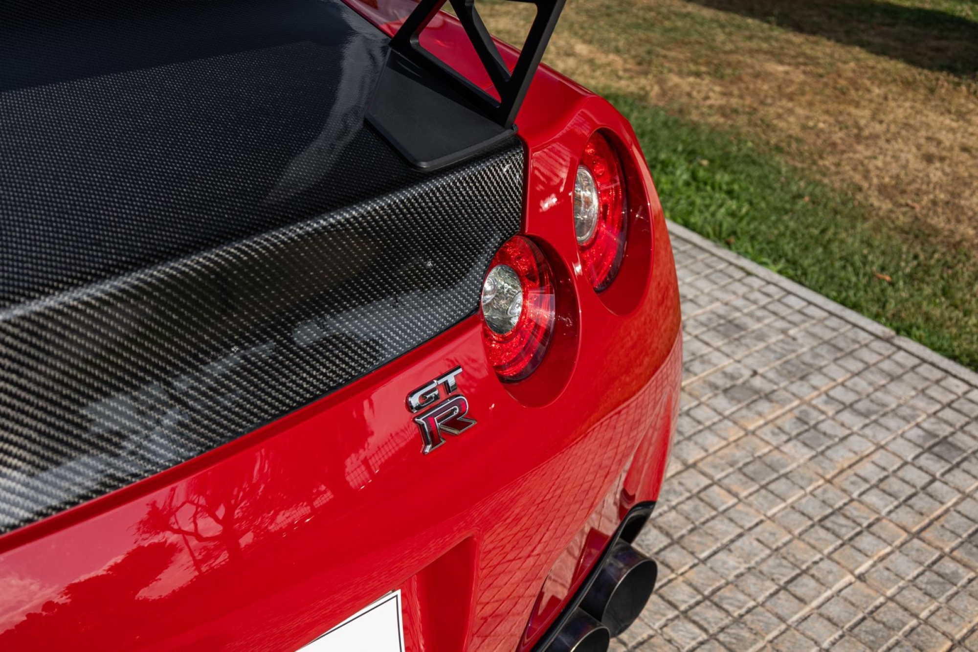 NISSAN GTR R35