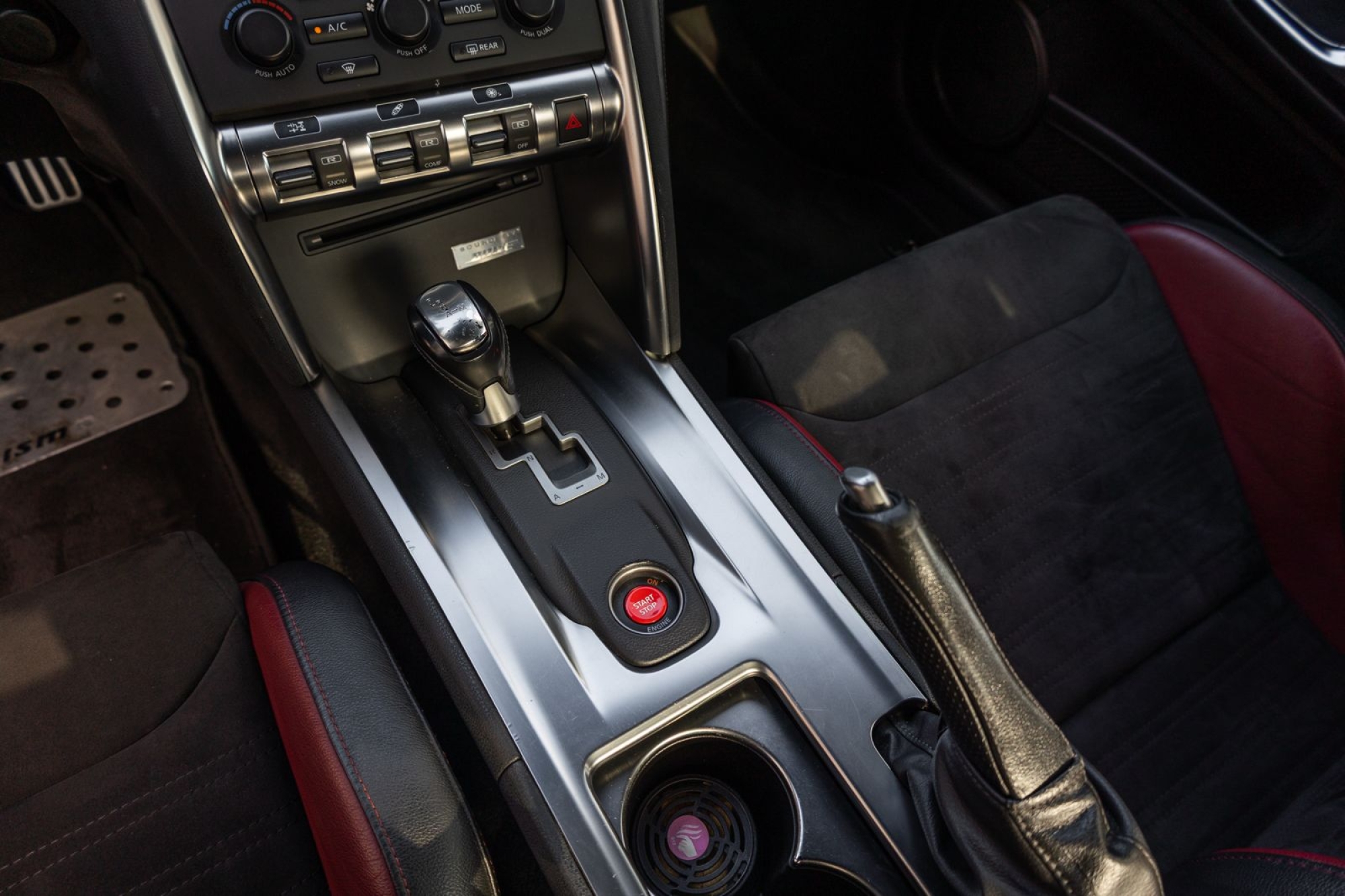 NISSAN GTR R35